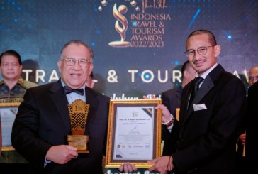 Menparekraf Raih Penghargaan Indonesia Man of The Match in Tourism 2022