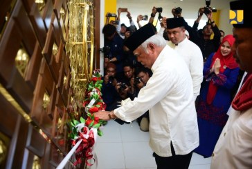 Basuki Hadimuljono Wakili Jokowi Resmikan Masjid Agung Dharmasraya