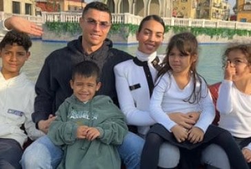 Ronaldo, Istri dan Anak Nikmati Hari Keluarga di Dunia Hiburan Arab Saudi