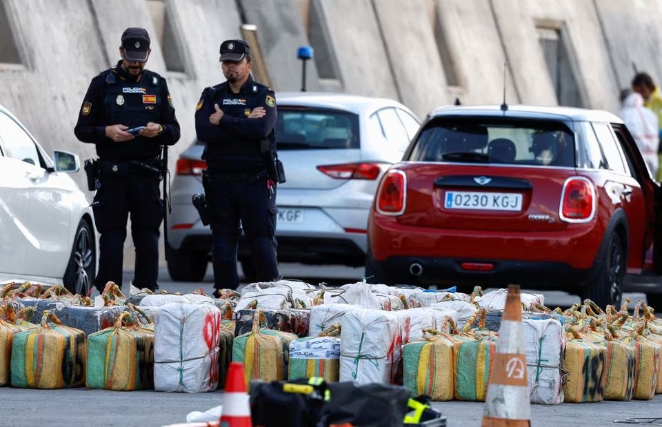 Polisi Spanyol Sita Kokain Senilai Rp1,707 Triliun Dari Kapal Ternak