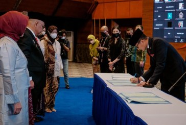 Menteri Sandiaga Lantik 6 Pejabat Tinggi Madya di Lingkungan Kemenparekraf/Baparekraf
