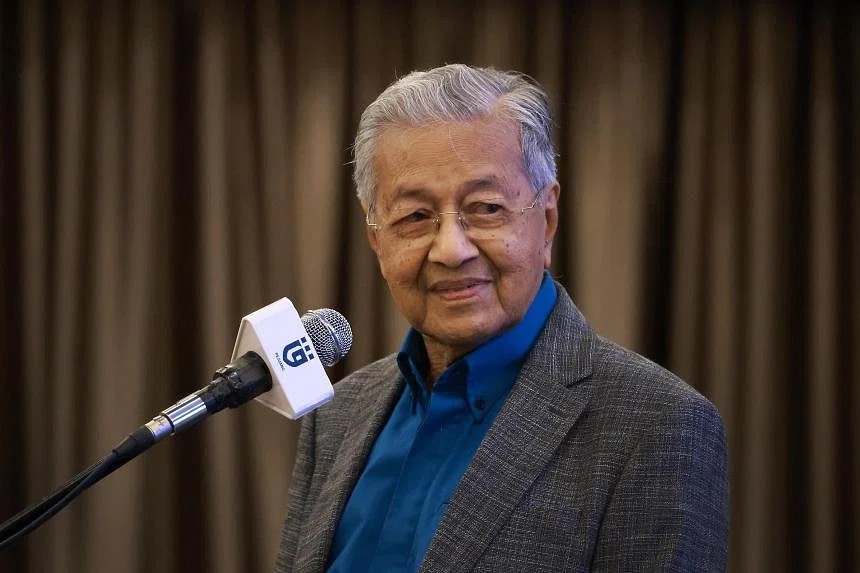 Mahathir:”Saya Mundur dari Perdana Menteri karena Tunduk Demokrasi”