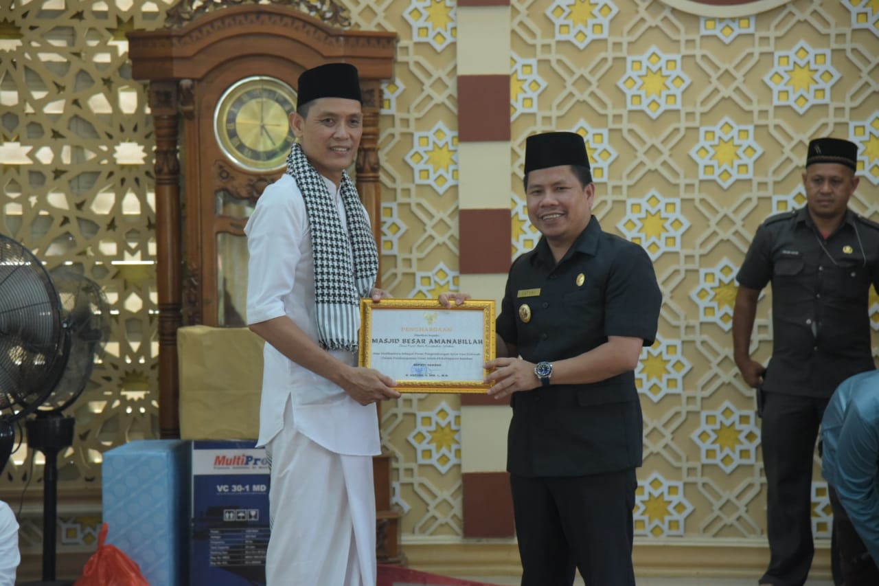 Bupati Sambas Bersilaturahmi Bersama Imam Masjid Amilin, Guru Ngaji Kampung, dan Pengurus Jenazah