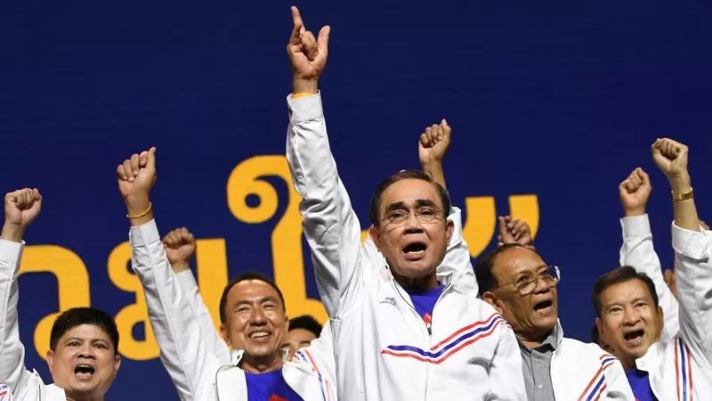 Raja Thailand Bubarkan DPR Jelang Pemilu Mei