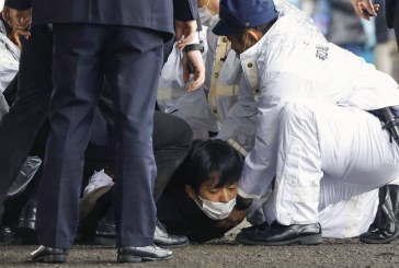 PM Jepang Dievakuasi Setelah Bom Asap Dilemparkan