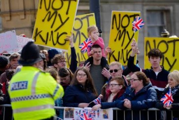 Penobatan Raja Charles Diwarnai Aksi Demo Protes Anti-Monarki