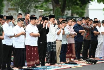 Jokowi Ungkapkan Khatib Salat Iduladha Ajak Kita Teladani Nabi Ibrahim AS dan Nabi Ismail AS