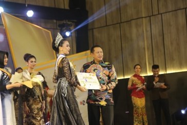 Elisha Lumintang Dinobatkan Jadi Putri Otonomi Indonesia 2023, Hadiahnya Jabat Menparekraf Sehari