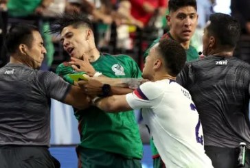 Empat Pemain Diskors Setelah Berantem dalam Laga Sepak Bola Meksiko Vs AS