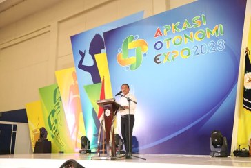 Menteri Bahlil Puji Apkasi Otonomi Expo 2023