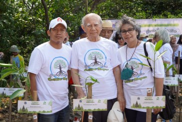 Emil Salim Institute Inisiasi Gerakan Tanam Pohon Mangrove di Pantura Jakarta