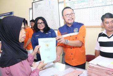 BPN Kota Depok Serahkan 250 Sertifikat PTSL ke Warga Tugu Cimanggis
