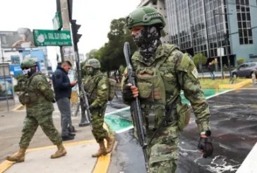 Pembunuhan Membayangi Saat Ekuador Memilih Presiden Baru