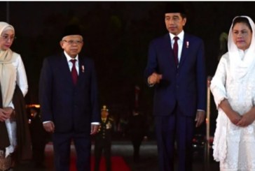 Peringatan HUT ke-78 RI, Presiden Jokowi Pimpin Apel Kehormatan dan Renungan Suci di TMP Kalibata
