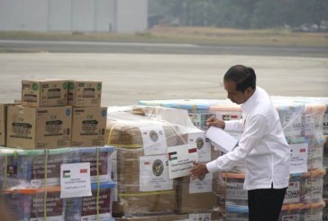 Jokowi Lepas Bantuan Kemanusiaan untuk Palestina