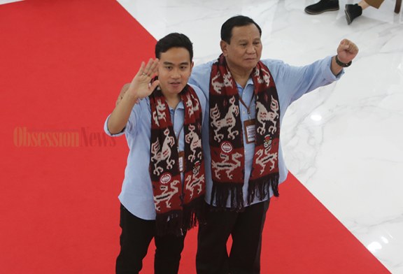 Benarkah Baliho Prabowo-Gibran Dipasang oleh Polisi?