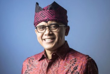 Azwar Anas, Sang Inspirator Perubahan dalam Birokrasi Indonesia