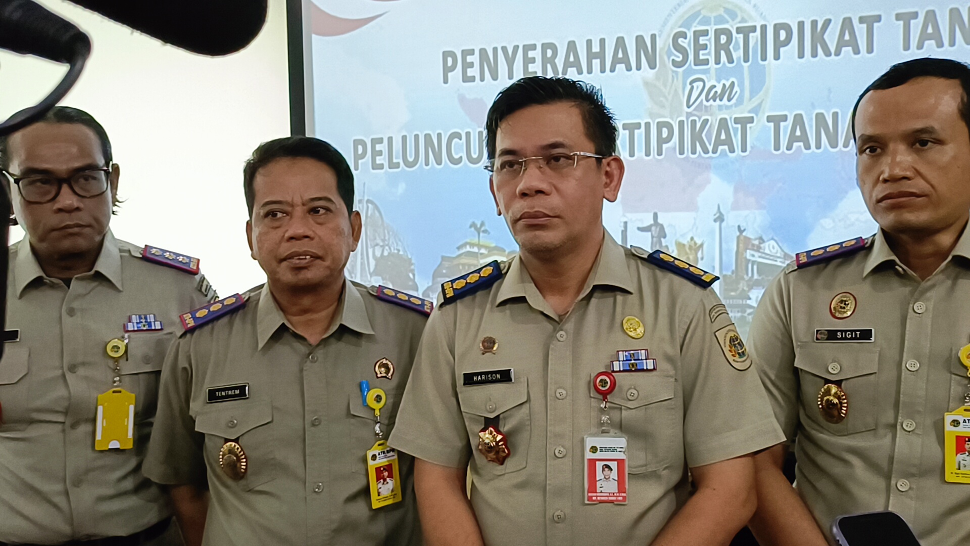 BPN DKI Jakarta Serahkan 2.451 Sertifikat Tanah ke Warga Jakarta