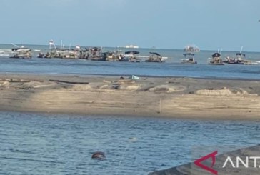 Aktivitas Penambangan tanpa Izin Ancam Keindahan Pantai Cemara di Bangka Belitung