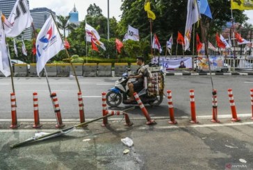 Alat Peraga Kampanye Sebabkan Kecelakaan Sepeda Motor di Kawasan Jakarta Selatan