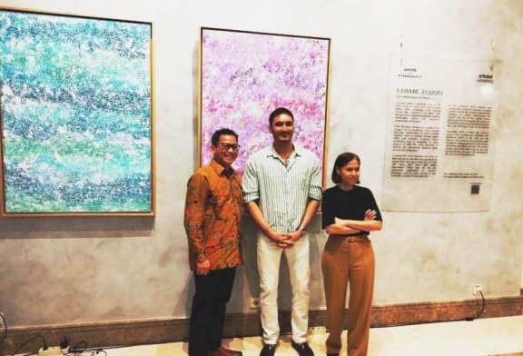 Pameran Seni Solo “Cosmic Echoes”” Karya Ferdy Thaeras di ARTOTEL Suites Mangkuluhur Jakarta