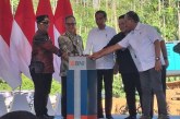Jokowi Letakkan Batu Pertama Pembangunan Kantor Bank BNI di IKN