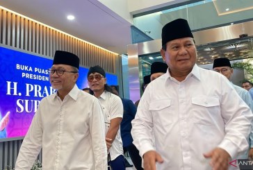 Zulkifli Sambut Prabowo di Kantor PAN untuk Buka Puasa Bersama