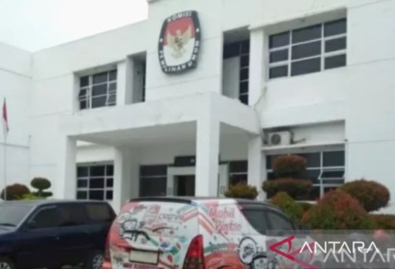 Diduga Berbuat Curang, KPU Karawang Berhentikan Anggota PPK