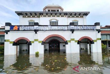 KAI Alihkan Layanan Stasiun Semarang Tawang akibat Banjir