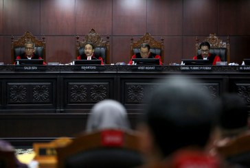 Hakim Konstitusi Saldi Isra: Seharusnya MK Perintahkan Pemungutan Suara Ulang