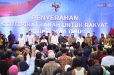 AHY Dampingi Presiden Jokowi Serahkan 10.323 Sertipikat Tanah di Banyuwangi